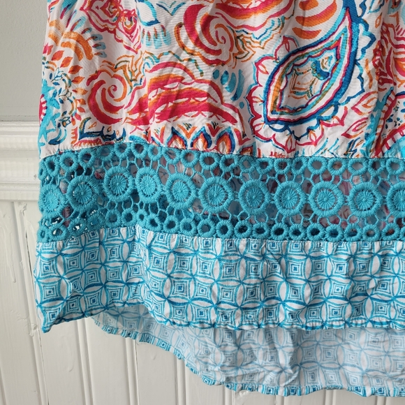 Crown & Ivy Sleeveless V-neck Paisley Floral Pattern Tunic Blouse Size Petite LG - Picture 5 of 12